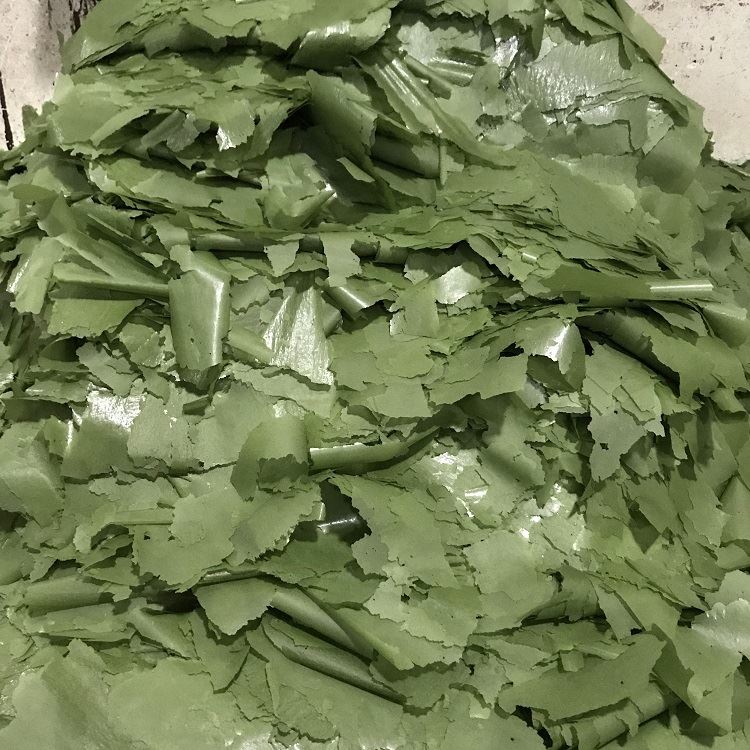 spirulina flakes feed